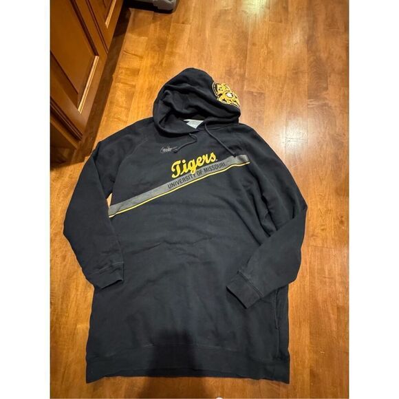 Woman’s MU Mizzou Nike hoodie size XL - Picture 1 of 6